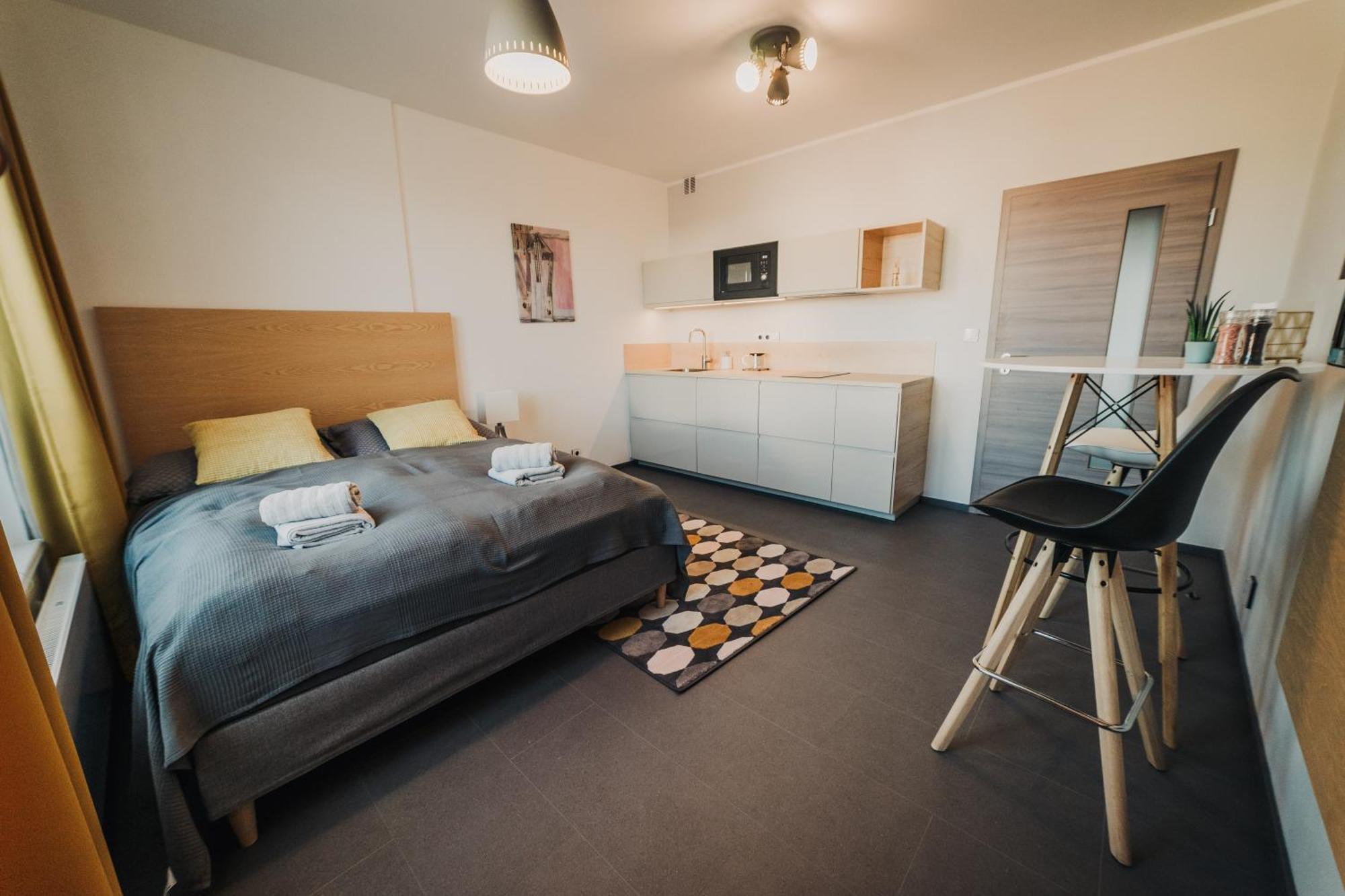 Citybeat Apartments, 400M From The Square Plzen Exterior photo