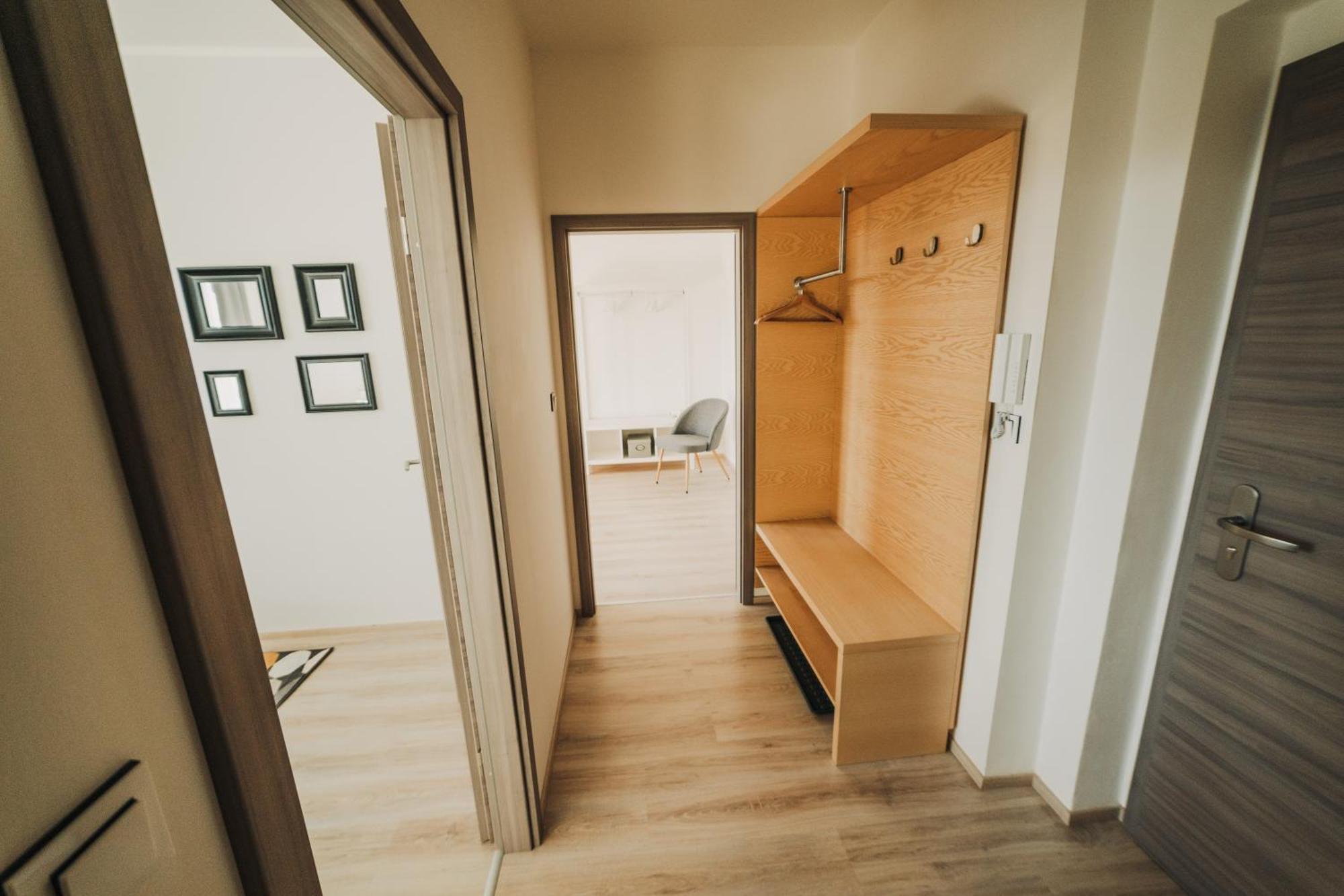 Citybeat Apartments, 400M From The Square Plzen Exterior photo