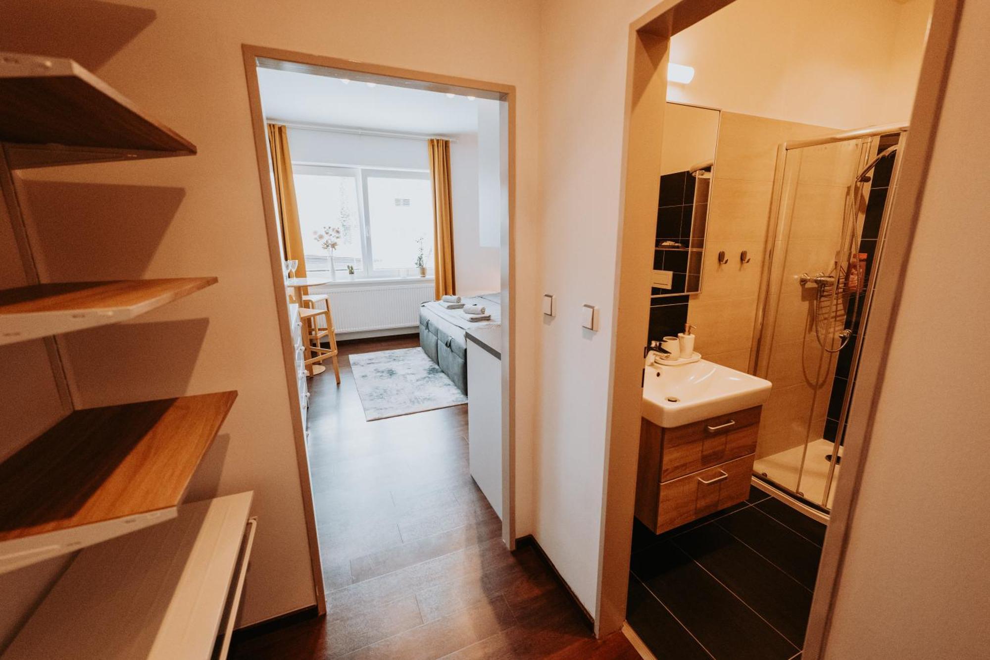 Citybeat Apartments, 400M From The Square Plzen Exterior photo